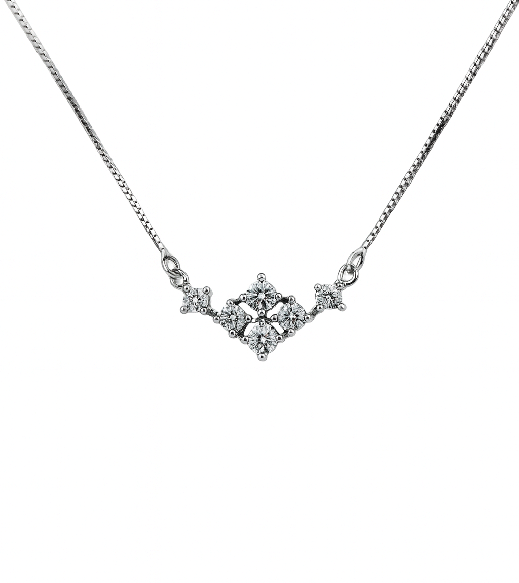 Beautiful 18 Kt Gold  Natural Diamond Pendant Chain